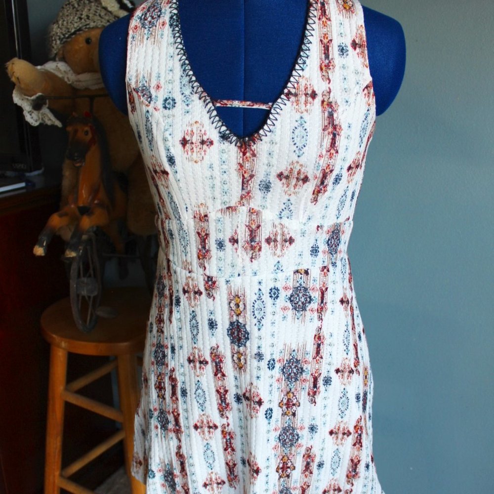 Three Pink Hearts Women's White/Multicolor Sleeveless V-Neck Dress ~S~